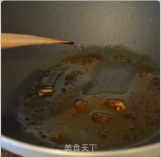土豆烧牛筋的做法步骤：2