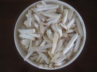 杏鲍菇炒牛肉的做法步骤：1