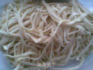 肉酱面的做法步骤：1