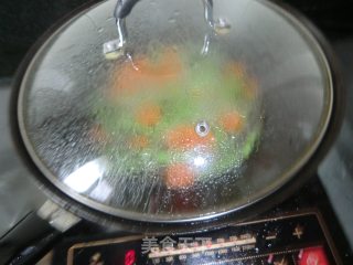 清炒刀豆胡萝卜的做法步骤：2