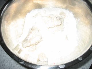 酥皮鲜肉馅饼的做法步骤：3
