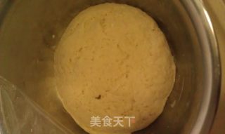 菜肉包子的做法步骤：1