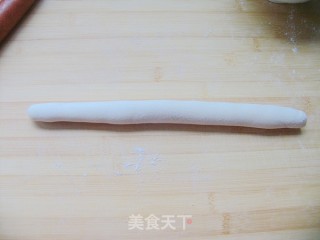 美食带来新享受——萝卜鲜肉花环水饺的做法步骤：8