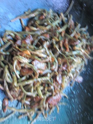 长豆角炒肉的做法步骤：6