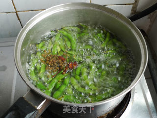 卤煮毛豆夹的做法步骤：3