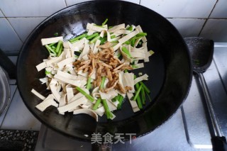 家常小炒的做法步骤：3