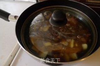 土豆炖排骨的做法步骤：11