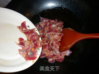 咖喱炒鸽肾的做法步骤：3
