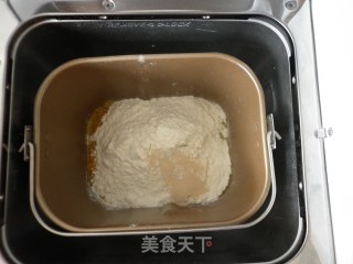 南瓜汁小餐包的做法步骤：1