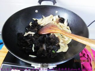 新黑白菜的做法步骤：3
