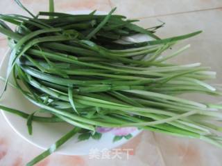 羊肉韭菜饺子的做法步骤：1