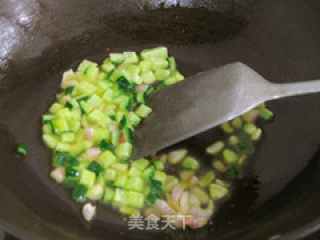 美味营养蛋包饭的做法步骤：6