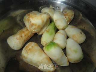芋头炖排骨的做法步骤：1