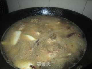 芋头炖排骨的做法步骤：7
