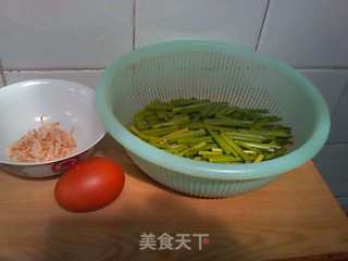 虾皮菲苔炒鸡蛋的做法步骤：1
