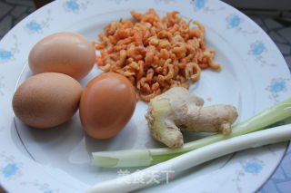 三鲜水煮饺的做法步骤：1