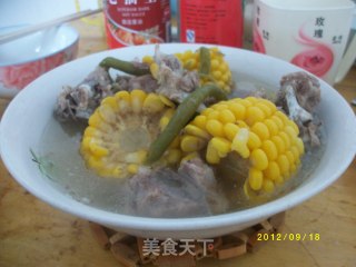 酸豆角玉米排骨汤的做法步骤：7