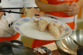 白切五花肉的做法步骤：1