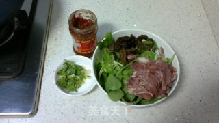 青菜牛肉面的做法步骤：1