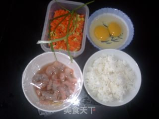 虾仁蛋炒饭的做法步骤：1