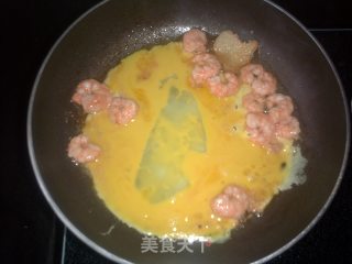虾仁蛋炒饭的做法步骤：4