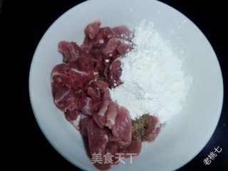【老桃七厨房】辣炒双菇的做法步骤：7