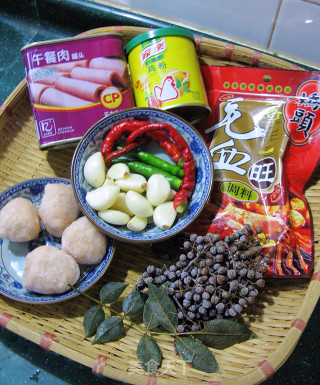 新派毛血旺的做法步骤：1