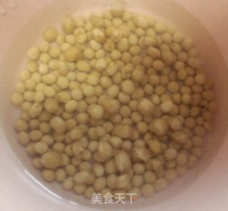 黄豆烧鸡的做法步骤：2
