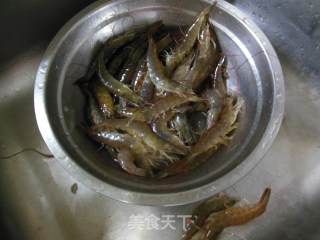 白灼爱心虾的做法步骤：1
