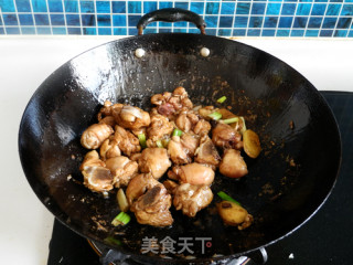 黄菇土豆烧鸡块的做法步骤：10