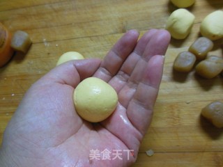 南瓜莲蓉糯米滋——超级Q弹小点心的做法步骤：8