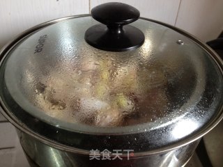 红菇炖鸡的做法步骤：4
