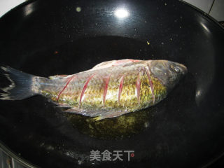 丝瓜鲫鱼汤的做法步骤：3