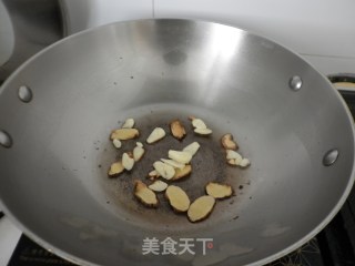 姜油炒螃蟹的做法步骤：4