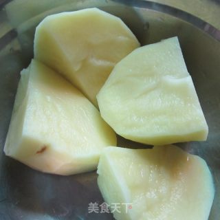 土豆馅煎饼的做法步骤：1