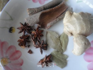 美味酱肘子的做法步骤：5