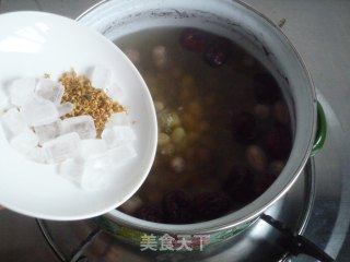 花生黄豆红枣汤的做法步骤：5