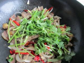 爆炒牛头肉——新疆味道的做法步骤：10