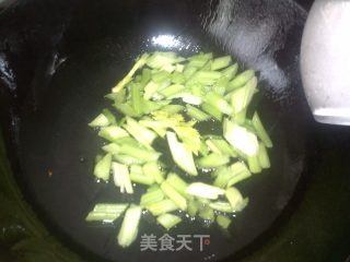 西芹百合的做法步骤：6