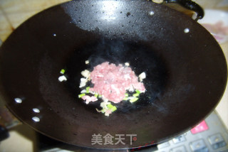 芹菜炒肉—— 最适合儿童的一道菜的做法步骤：3