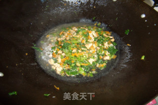 芹菜炒肉—— 最适合儿童的一道菜的做法步骤：5