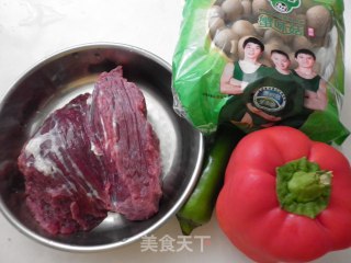 菇椒嫩牛肉的做法步骤：1