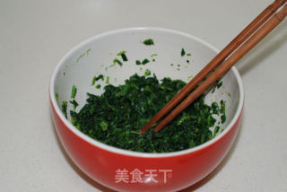 松仁菠菜卷的做法步骤：4