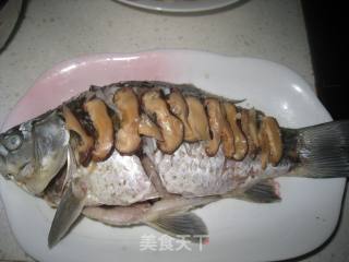 香菇蒸鲫鱼的做法步骤：6