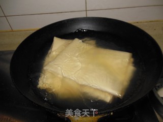 腊肉蒸豆腐皮的做法步骤：2