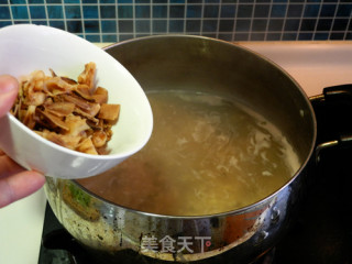 苦菊鱿鱼干粥的做法步骤：7