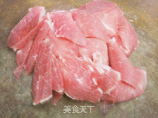 木耳炒牛肉的做法步骤：2