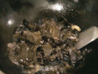 木耳炒牛肉的做法步骤：10