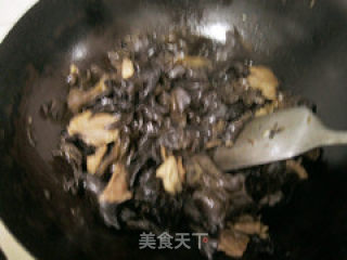 木耳炒牛肉的做法步骤：11