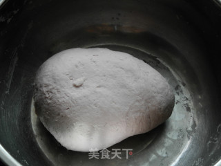 紫米玫瑰馒头的做法步骤：2